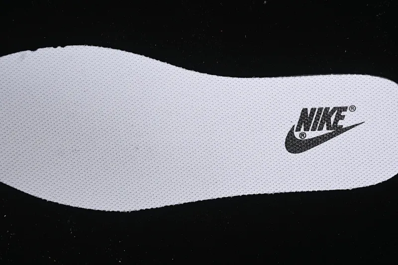 All categories Nk SB Dunk series Nk SB Dunk Low low-top sneakers Nk SB Dunk Low black and pink low-top casual sneakers CW1590-100